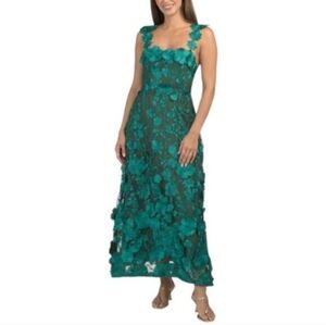 NWT Dalia MacPhee 3D Floral Dress. Size M